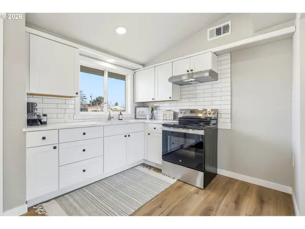 Hermiston, OR 97838,475 W HARTLEY AVE