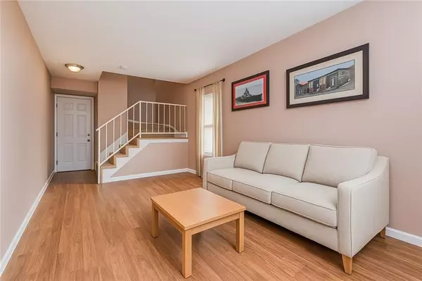 Staten  Island, NY 10312,34 Jamie LN