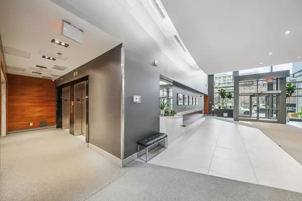 Toronto C01, ON M6J 0A2,68 Abell ST #917