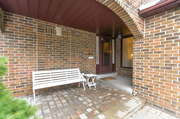 Ajax, ON L1T 1W3,51 Ravenscroft RD