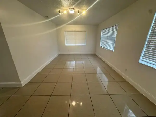 Pembroke Pines, FL 33024,7777 Pines Blvd #222