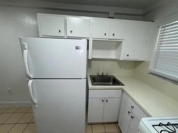 North Miami Beach, FL 33181,2031 NE 139th St #12