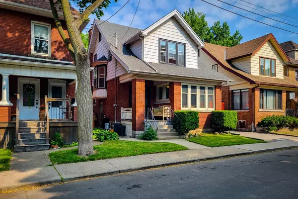 63 Carrick AVE, Hamilton, ON L8M 2W4