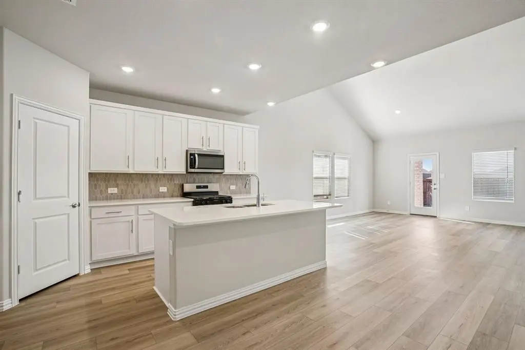 Mckinney, TX 75069,504 Midnight Oak Drive