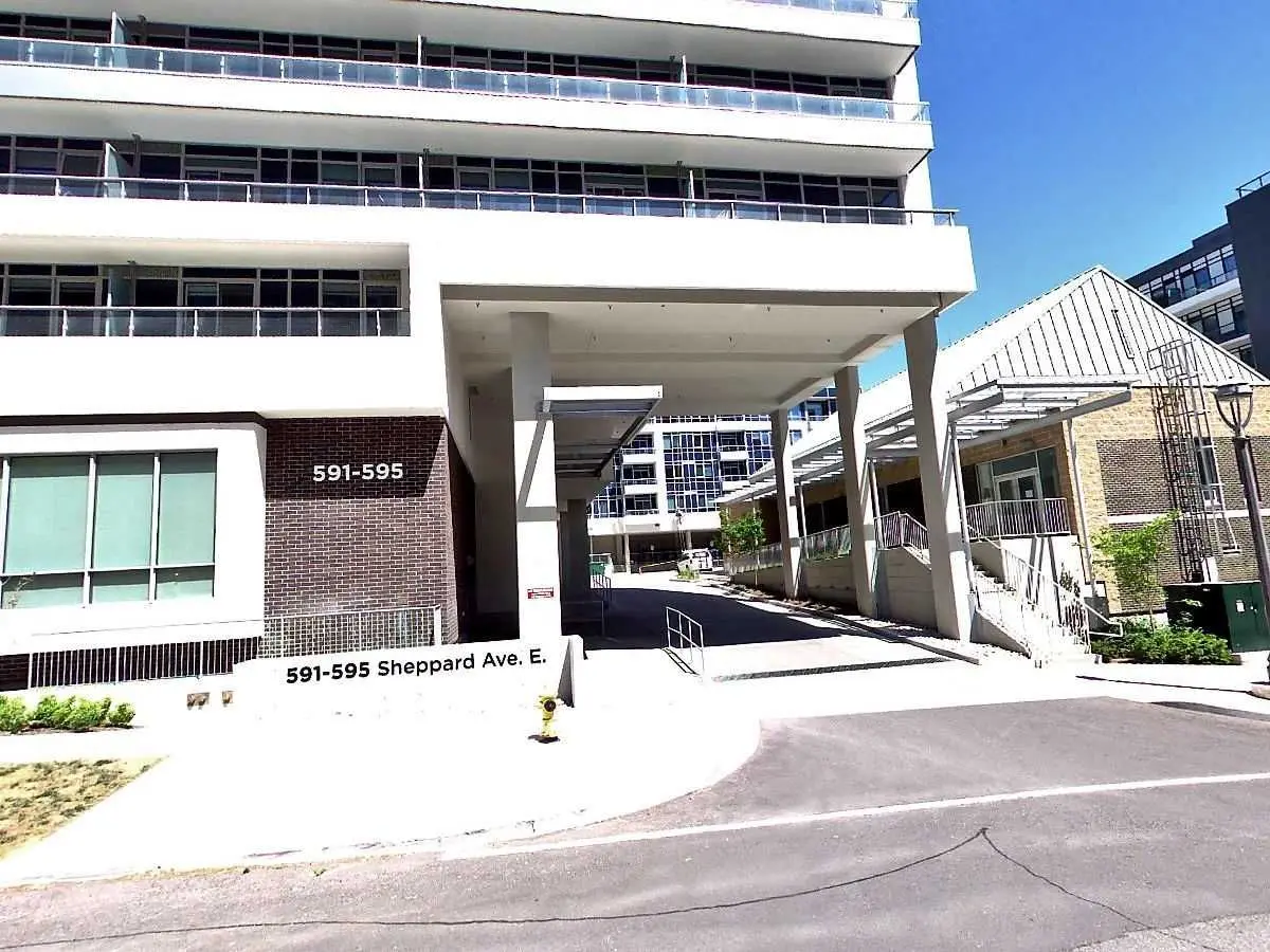 Toronto C15, ON M2K 1B4,591 Sheppard AVE #728