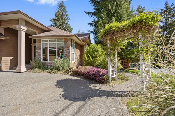 3101 Klanawa Cres, Courtenay, BC V9N 3Z9