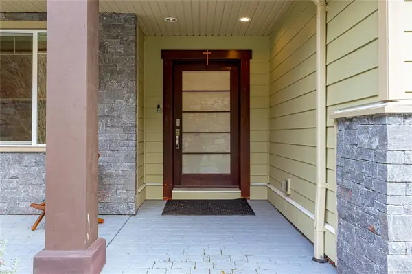 2344 Nicklaus Dr, Langford, BC V9B 0L2