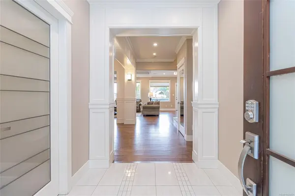 2344 Nicklaus Dr, Langford, BC V9B 0L2