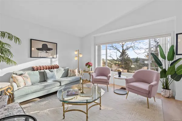 901 Kentwood Lane #19, Saanich, BC V8Y 2Y6