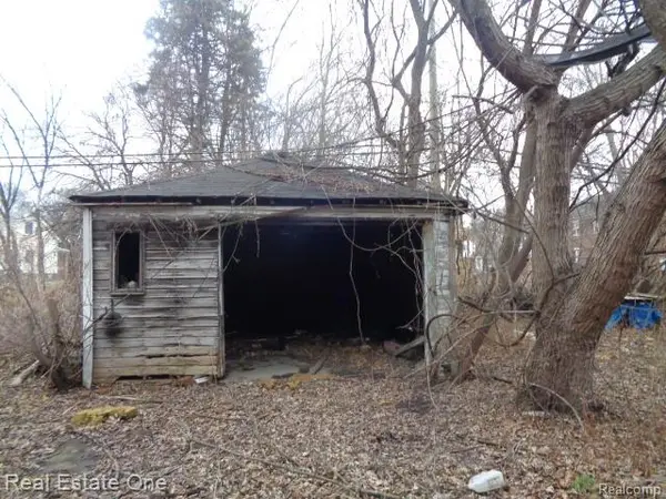 Detroit, MI 48213,5776 Lakeview ST