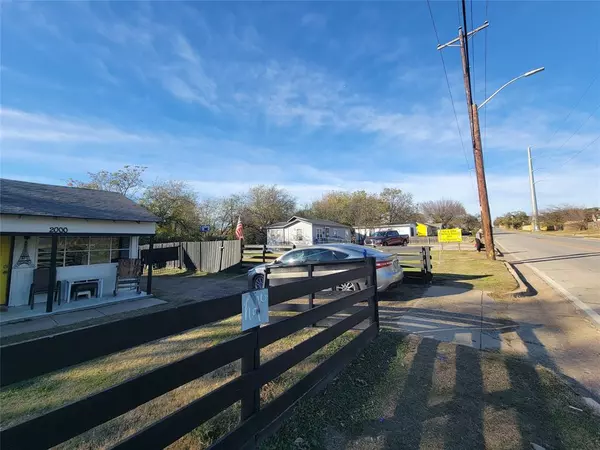 Fort Worth, TX 76112,2000 Stalcup Road #1