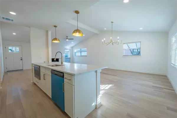 Dallas, TX 75229,2958 Talisman Drive