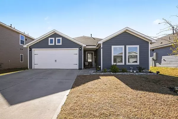 1316 Redpine Drive, Fort Worth, TX 76140