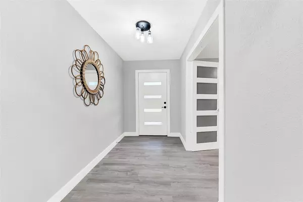 Dallas, TX 75228,5821 Clendenin Avenue