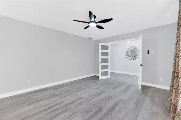 Dallas, TX 75228,5821 Clendenin Avenue