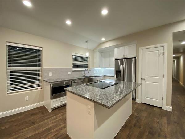 Sherman, TX 75090,802-804 N Broughton Street #802