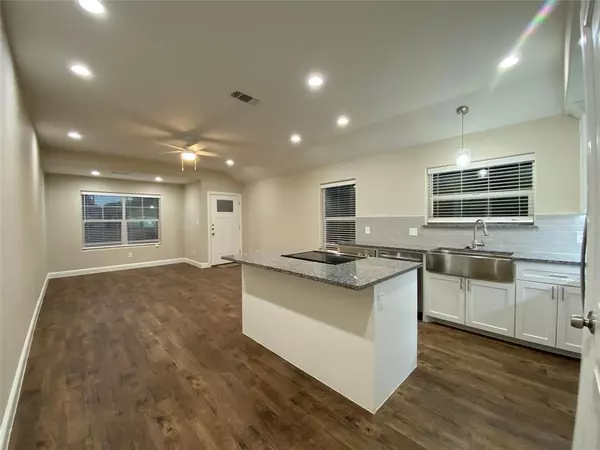 Sherman, TX 75090,802-804 N Broughton Street #802