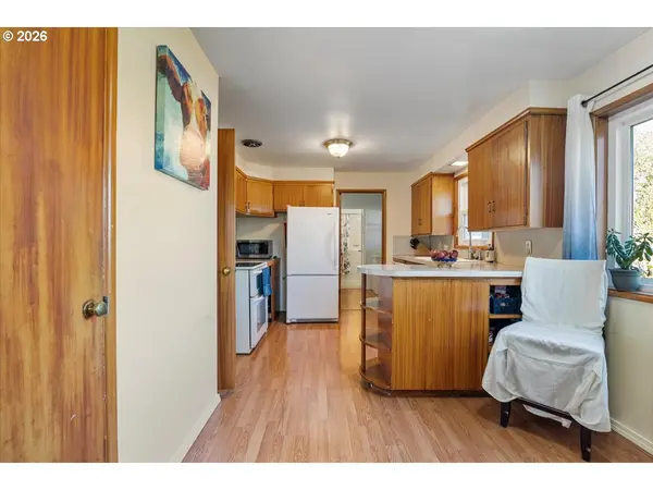 Sweet Home, OR 97386,760 SE BIRCH ST