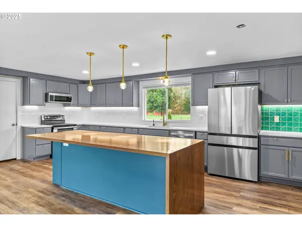 Eugene, OR 97402,27862 GREEN OAKS DR