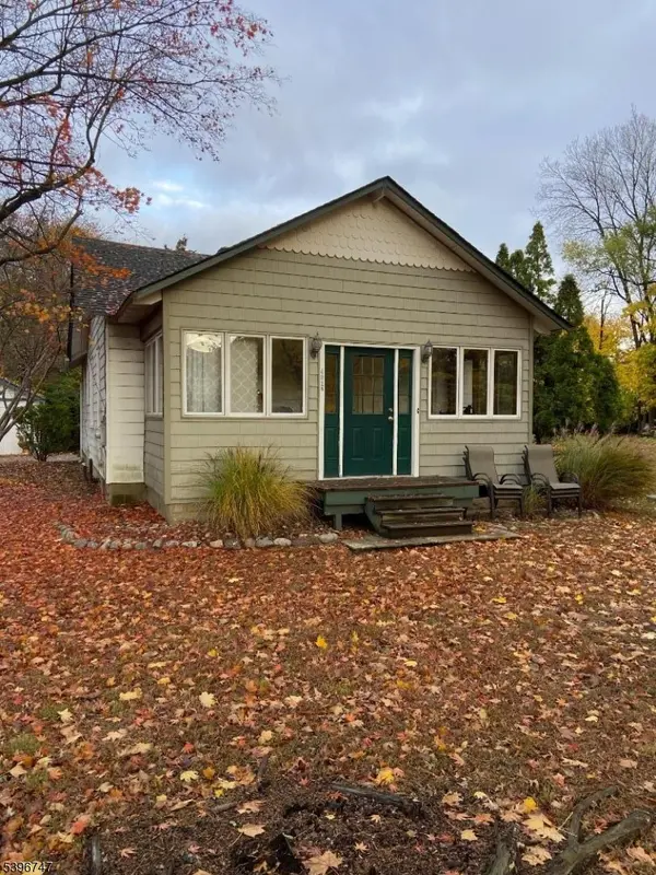 Pequannock Twp., NJ 07444,492 Dogwood Lane