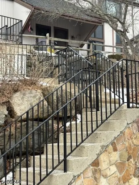 Stanhope Boro, NJ 07874,11196 Dell Pl