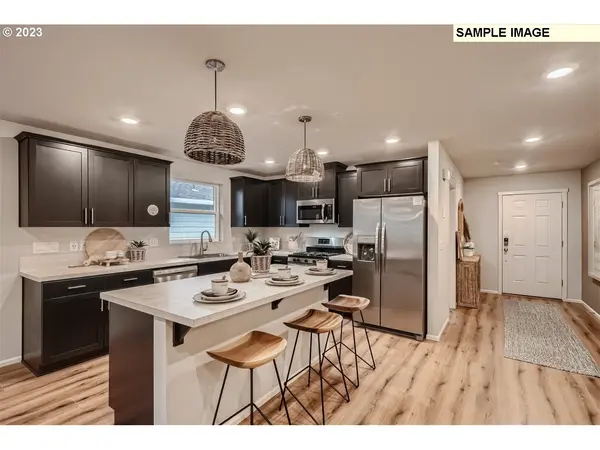 1058 Clemson ST, Woodburn, OR 97071