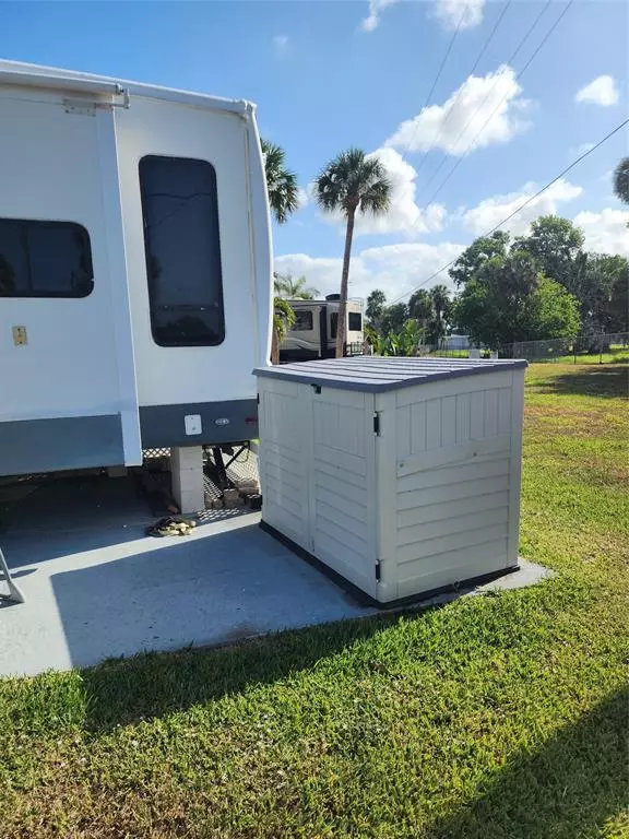 Okeechobee, FL 34974,5684 SE 67th Ave