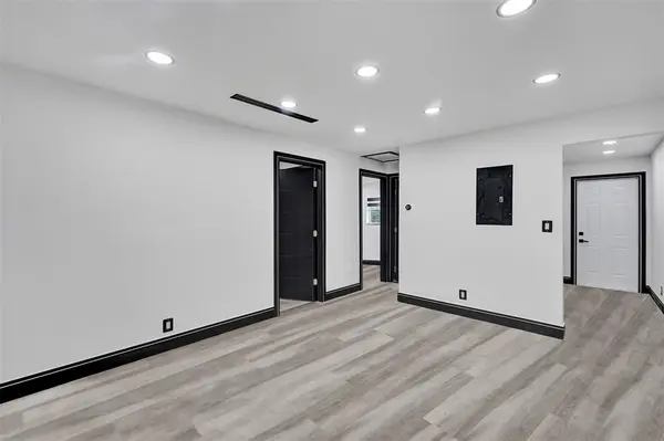 Lauderhill, FL 33313,5310 NW 16th St #C