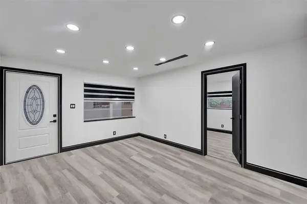 Lauderhill, FL 33313,5310 NW 16th St #C