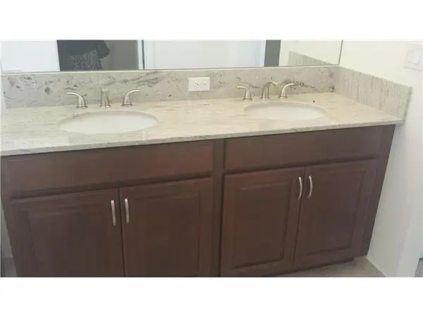 Miami, FL 33179,661 NE 191st Ter