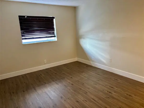 Pompano Beach, FL 33060,241 SE 9th Ave #101