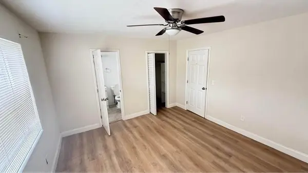 Hallandale Beach, FL 33009,800 Moffett St #3