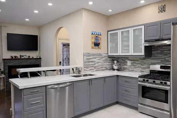 Vaughan, ON L4K 5J8,4 Forest Run BLVD