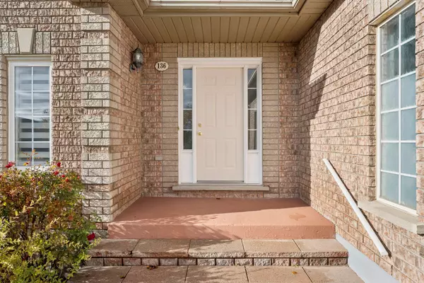 Barrie, ON L4N 0E1,136 Marsellus DR