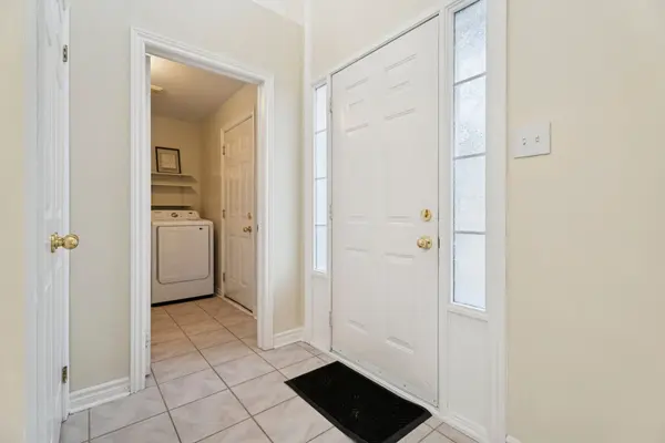 Barrie, ON L4N 0E1,136 Marsellus DR