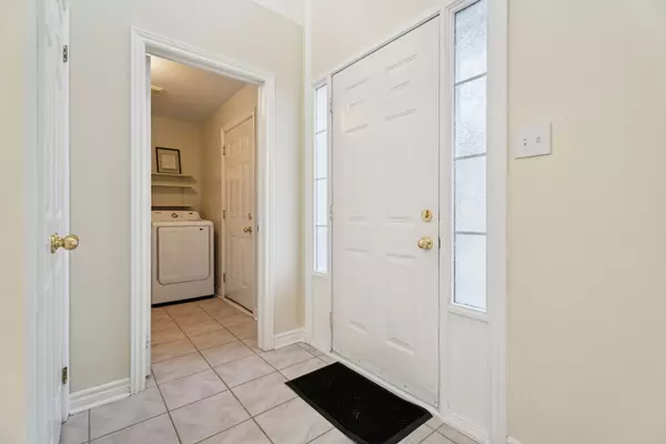 Barrie, ON L4N 0E1,136 Marsellus DR