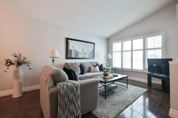 Burlington, ON L7M 4L4,4191 Bianca Forest DR