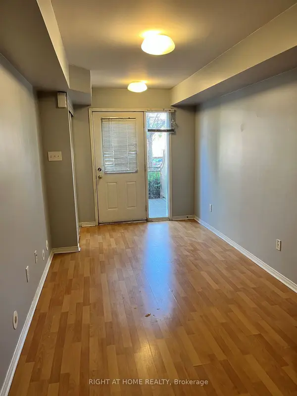 Mississauga, ON L5M 8E4,4975 southampton DR #323