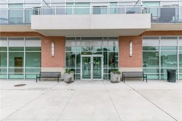 Brampton, ON L6W 0A9,215 Queen ST E #2105
