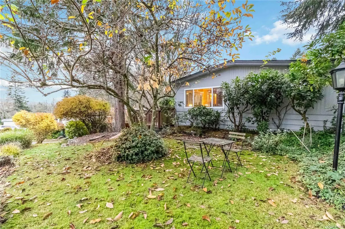 5838 Blythwood Rd #4, Sooke, BC V9Z 0G2