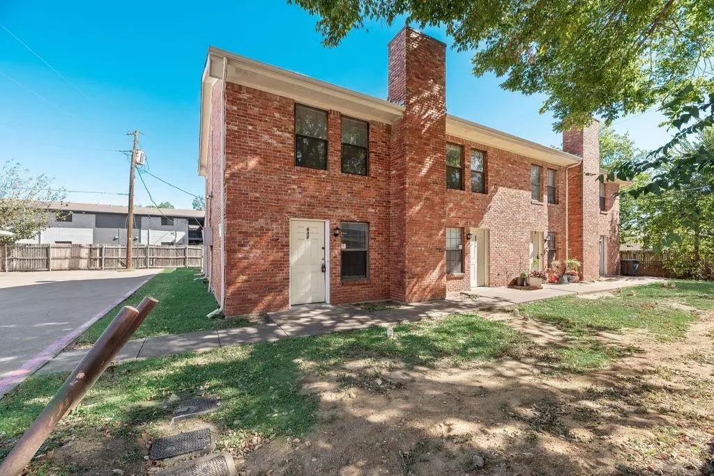 Irving, TX 75060,648 S Rogers Road #648