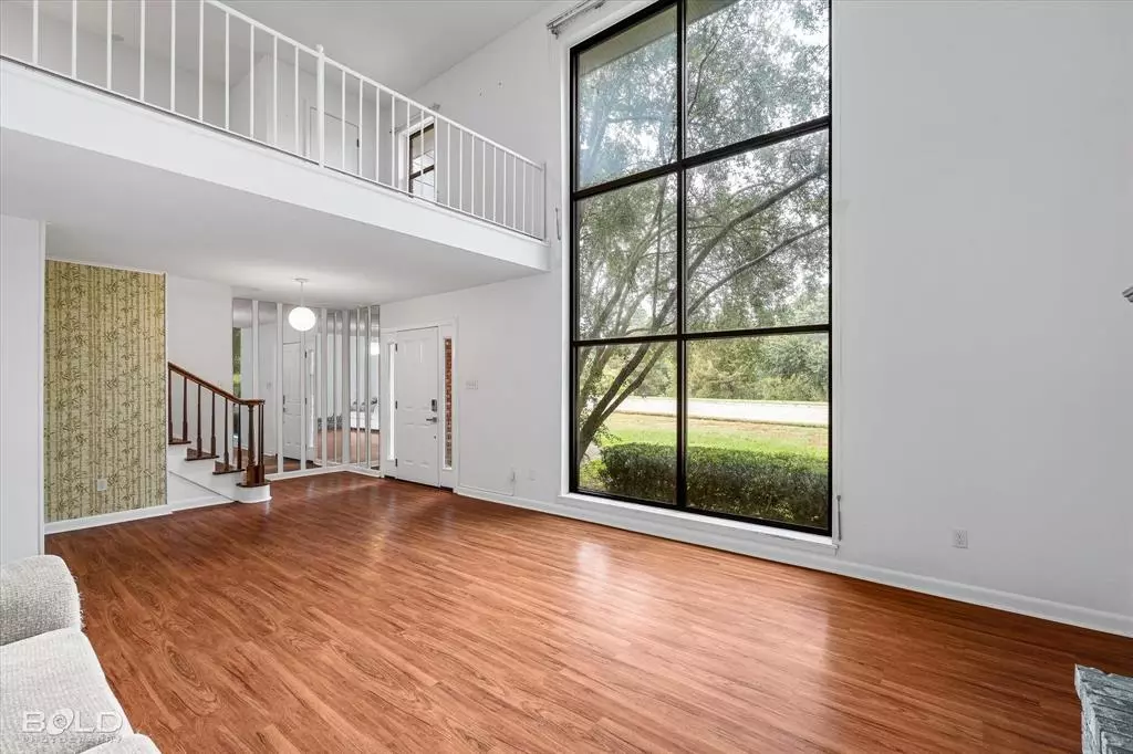 Shreveport, LA 71105,910 E Kings Highway