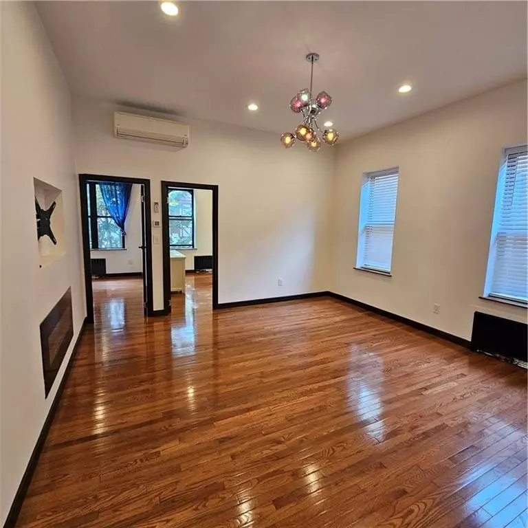 Brooklyn, NY 11230,1535 East 31st ST