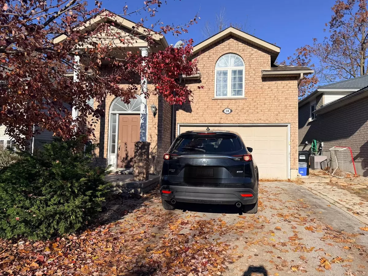 Barrie, ON L4M 6Z3,18 Monique CRES #Lower