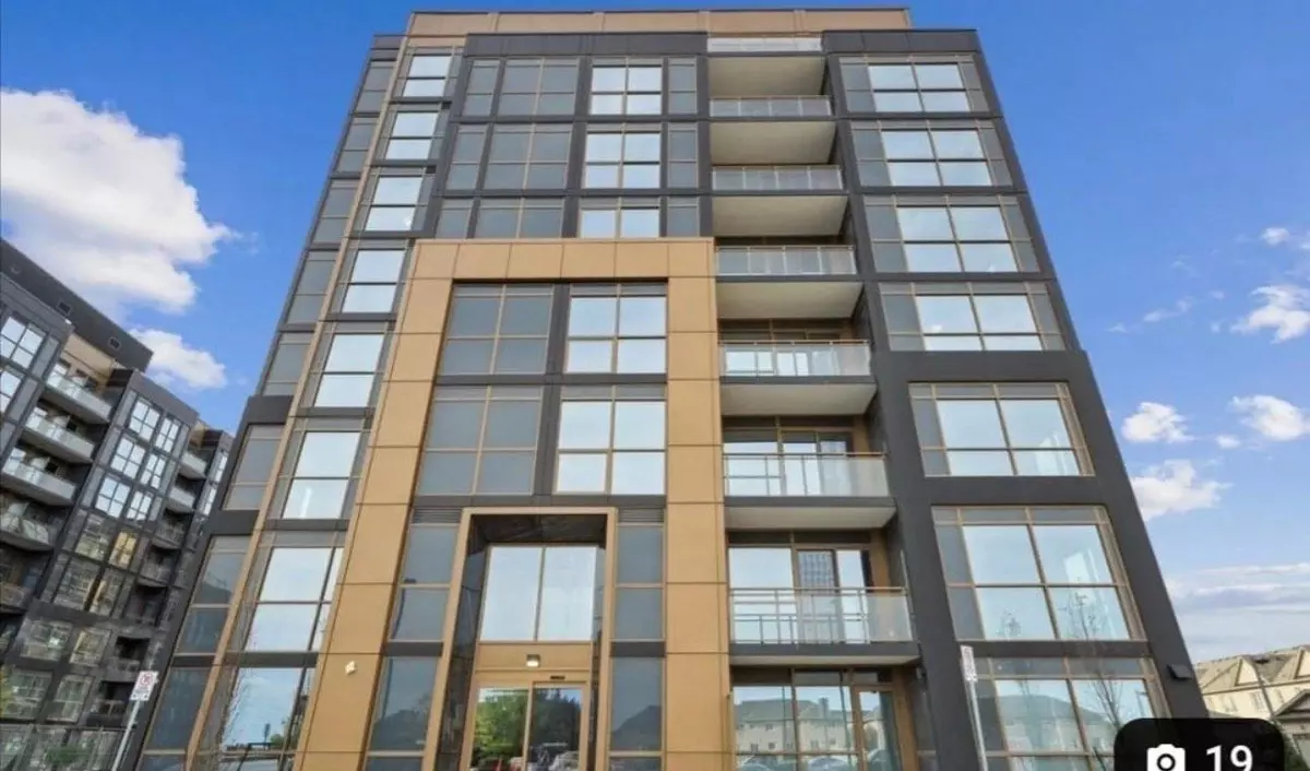 Oakville, ON L6M 4J2,2343 Khalsa Gate #104