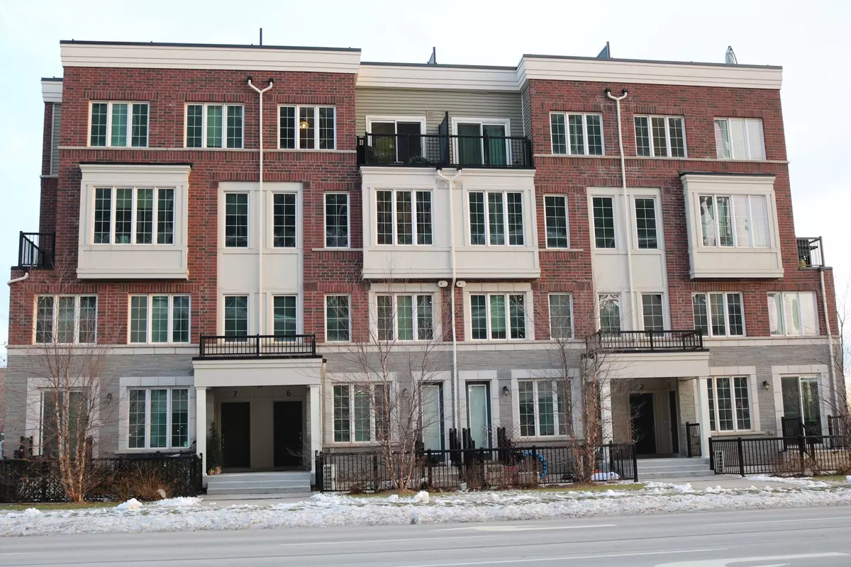 Oakville, ON L6H 0X6,2205 Lillykin ST #5