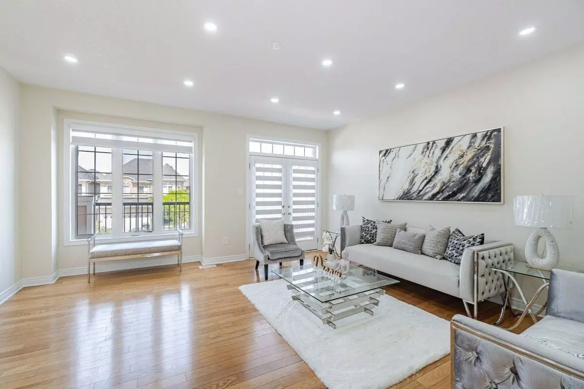 Brampton, ON L6R 0Y4,5 Appleaire Cres N/A