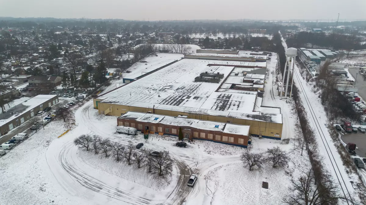 Niagara Falls, ON L2J 1A1,5881 Thorold Stone RD