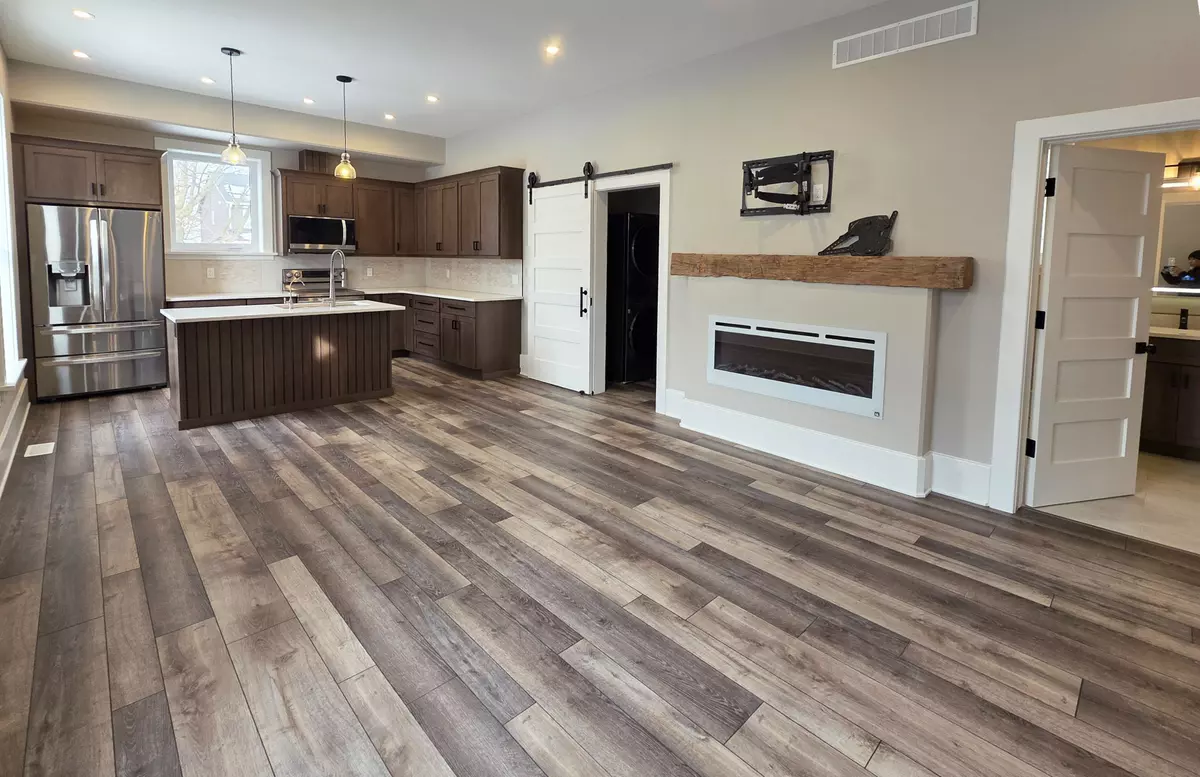 Woodstock, ON N4S 1N8,590 Hatch ST #1