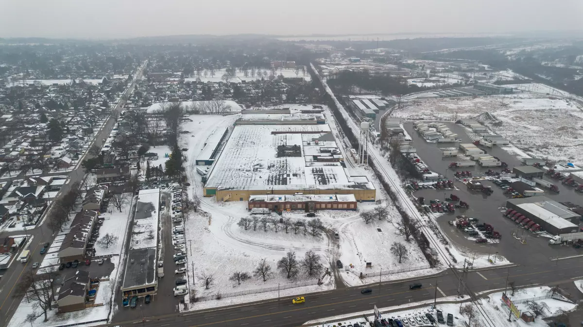 Niagara Falls, ON L2J 1A1,5881 Thorold Stone RD